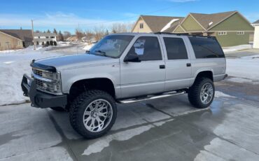 Chevrolet-Suburban-1996-SUV-3