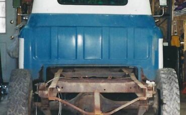 Chevrolet-apache-1959-blue-1