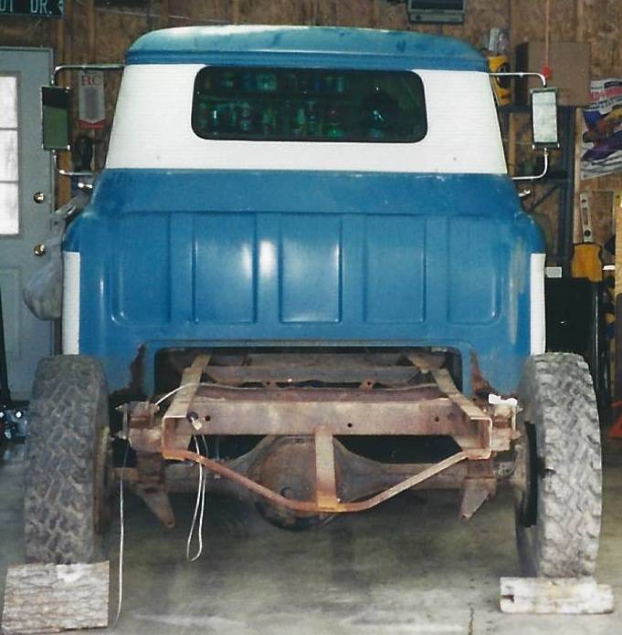 Chevrolet-apache-1959-blue-1