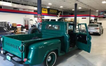Chevrolet-apache-1961-green-1