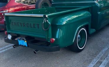 Chevrolet-apache-1961-green-2