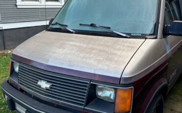 Chevrolet-astro-1993-brown