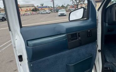 Chevrolet-astro-van-1994-white-2