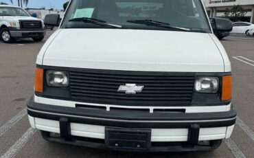 Chevrolet-astro-van-1994-white