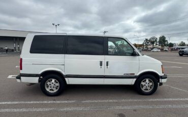 Chevrolet-astro-van-1994-white-7