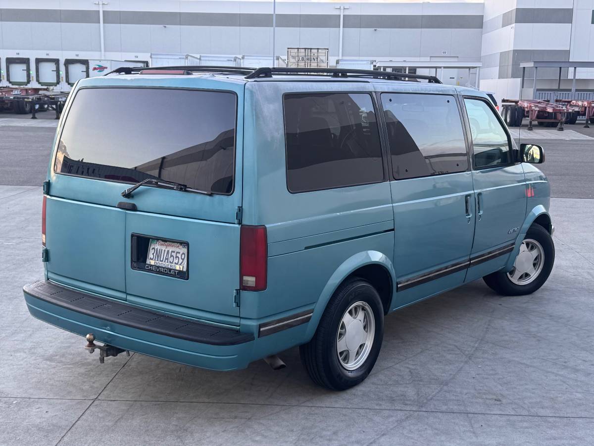 Chevrolet-astro-van-1995-2