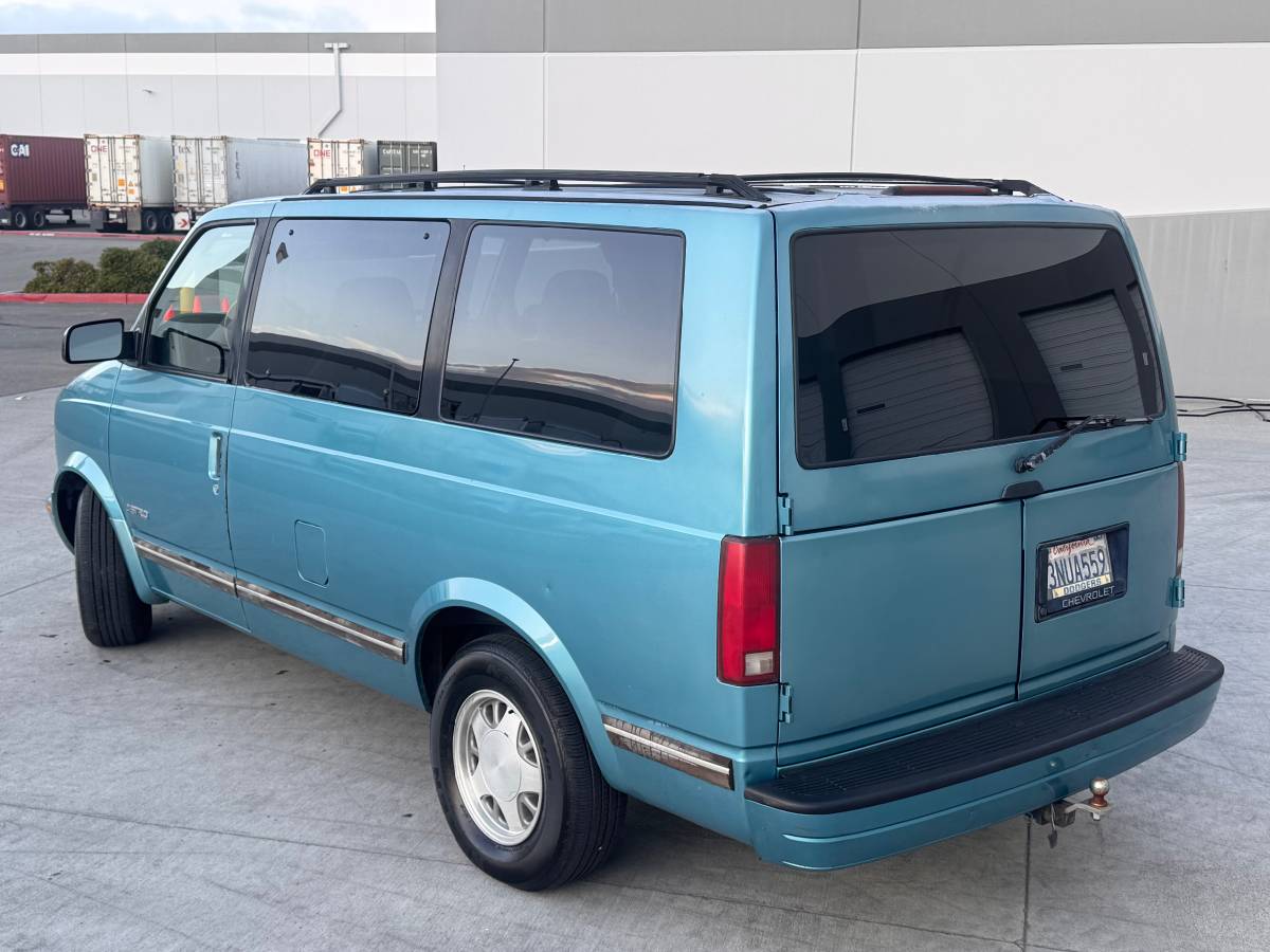 Chevrolet-astro-van-1995-3