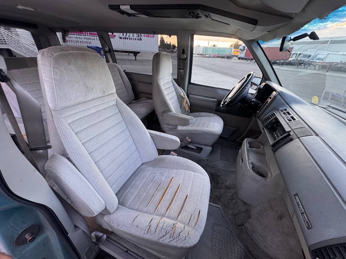 Chevrolet-astro-van-1995-6