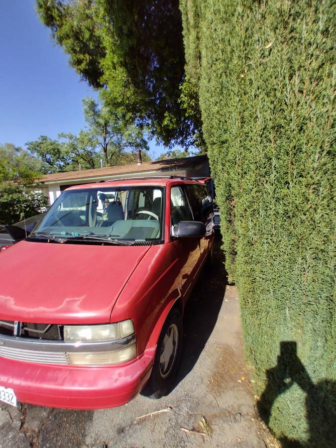 Chevrolet-astro-van-1995-red-1