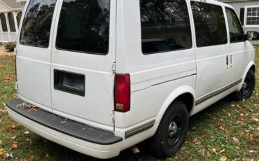 Chevrolet-astro-van-1996-3