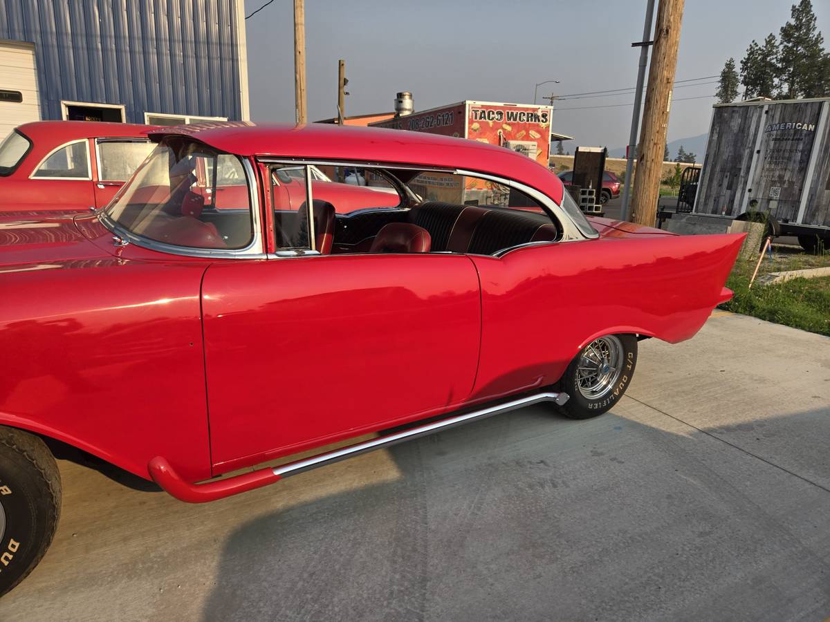 Chevrolet-bel-air-1957-red-2