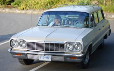Chevrolet-bel-air-wagon-1964-white