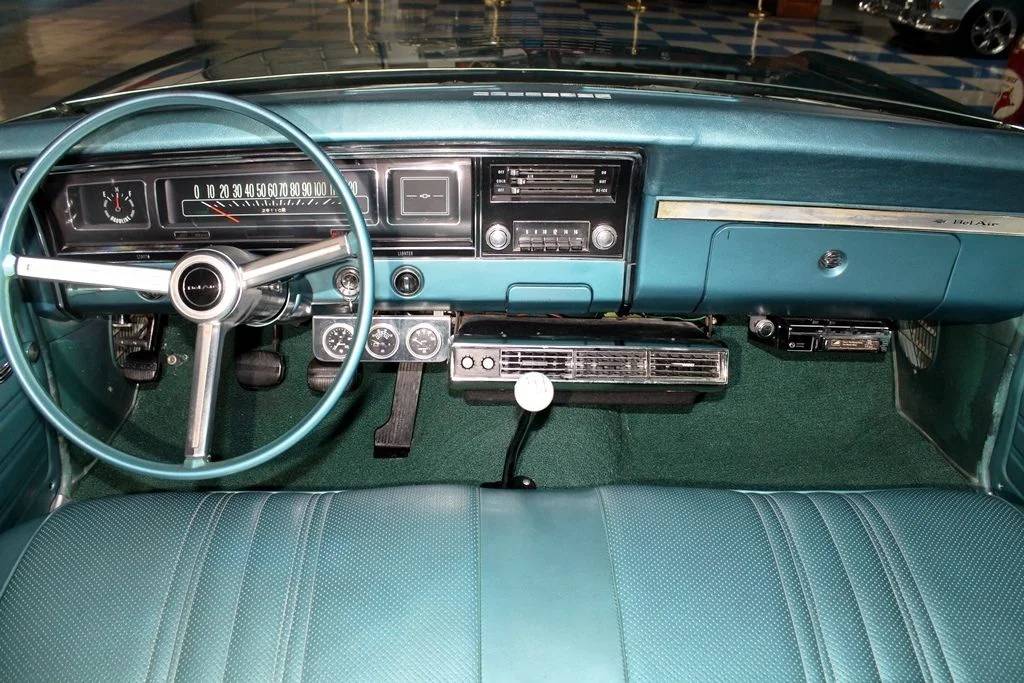 Chevrolet-bel-air-wagon-1968-16