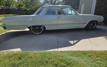 Chevrolet-belair-1963-white-13
