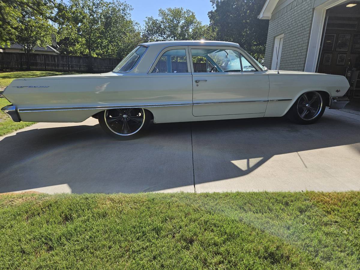 Chevrolet-belair-1963-white-13