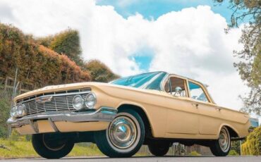 Chevrolet-biscayne-1961-custom-4