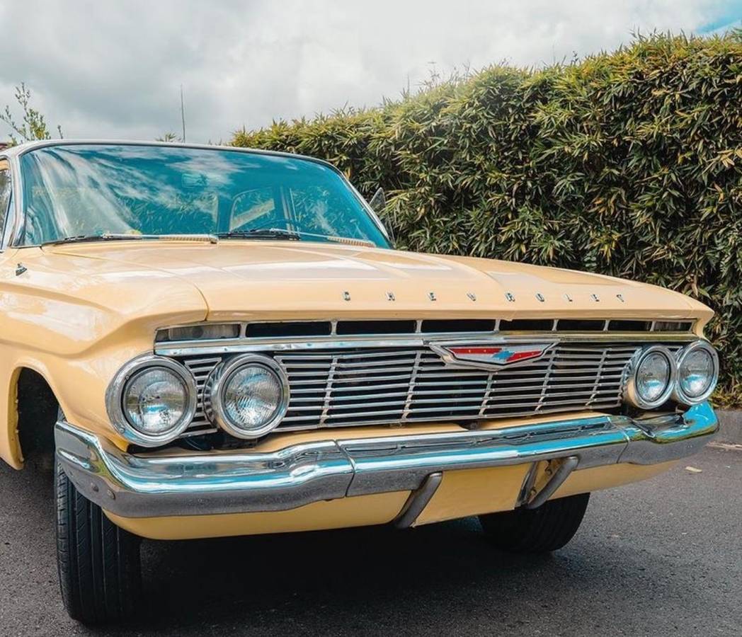 Chevrolet-biscayne-1961-custom