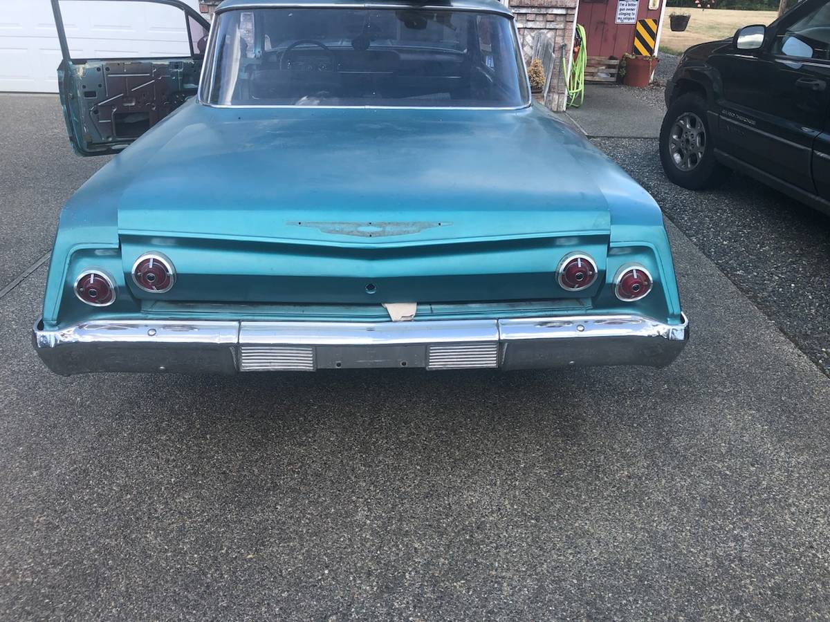 Chevrolet-biscayne-1962-green
