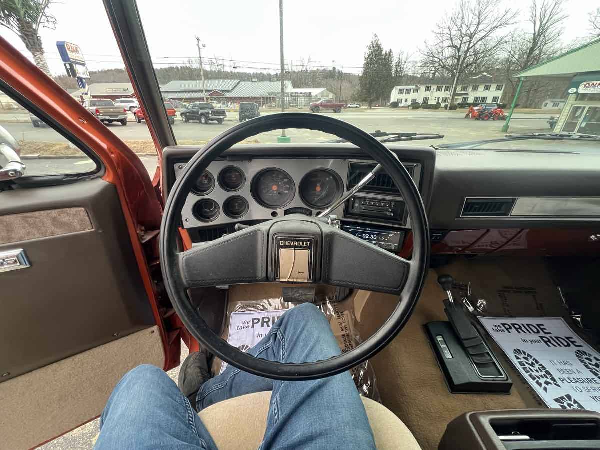 Chevrolet-blazer-12-ton-nominal-1988-orange-12