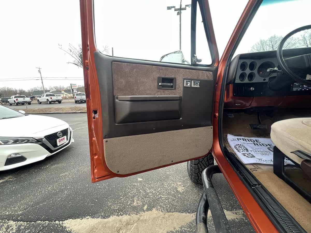 Chevrolet-blazer-12-ton-nominal-1988-orange-20