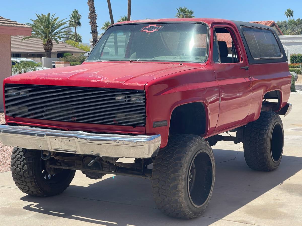 Chevrolet-blazer-1983-red-3