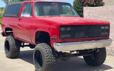 Chevrolet-blazer-1983-red