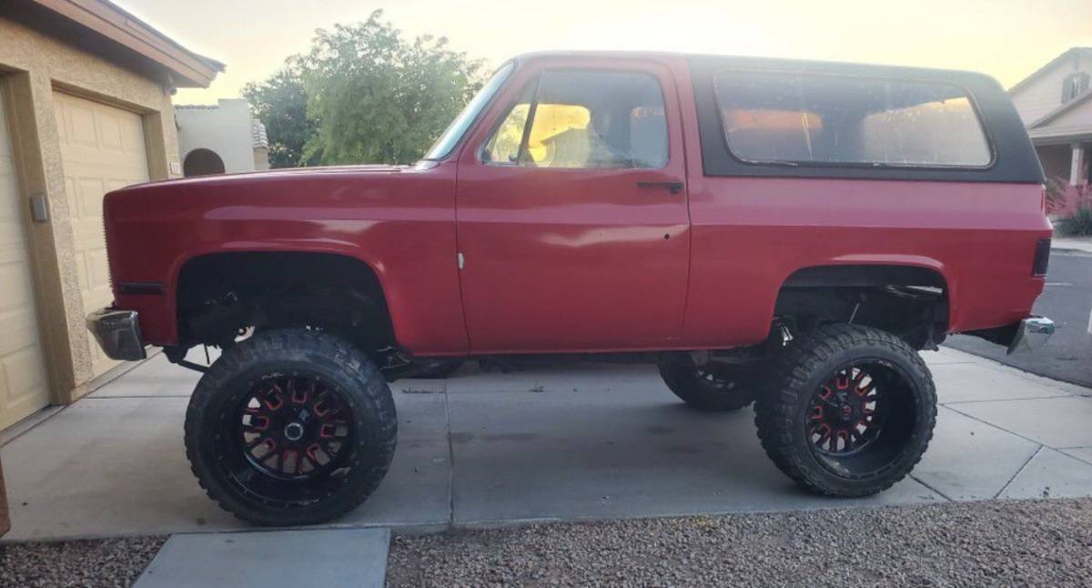 Chevrolet-blazer-1983-red-4