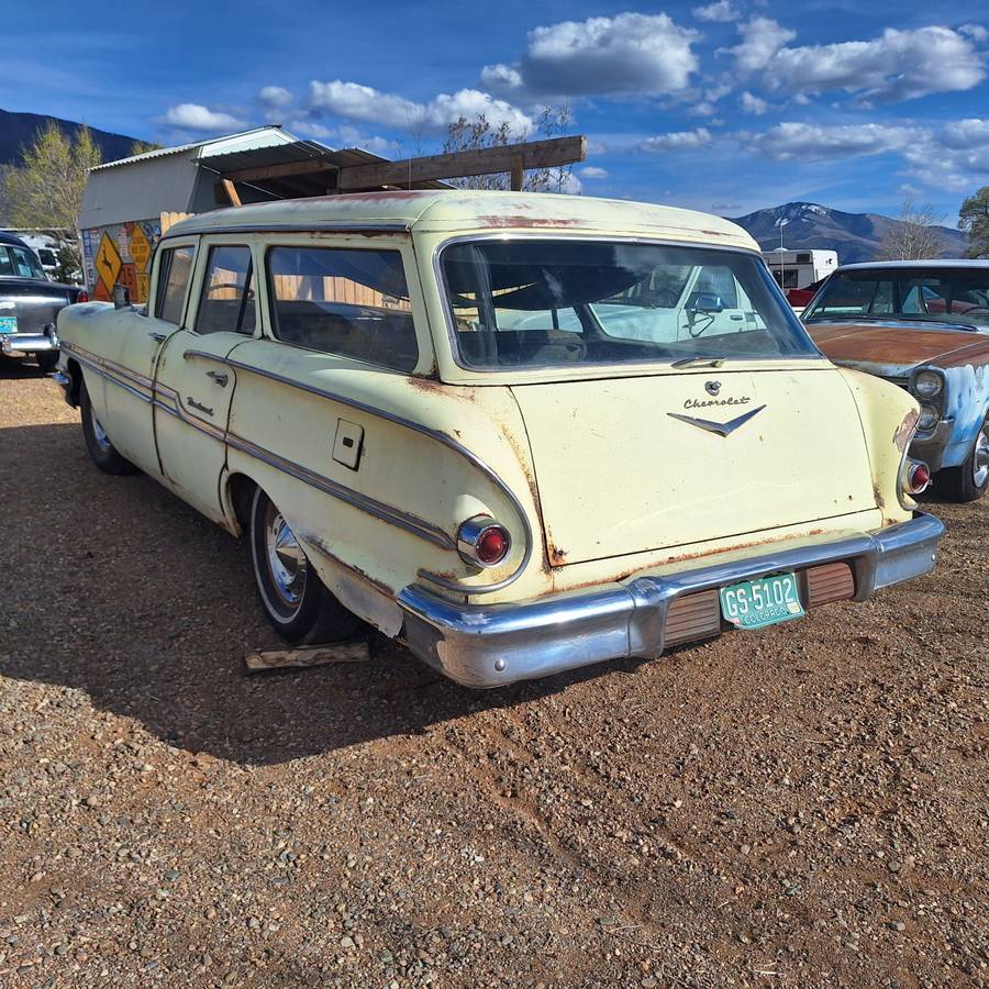 Chevrolet-brookwood-1958-yellow-13