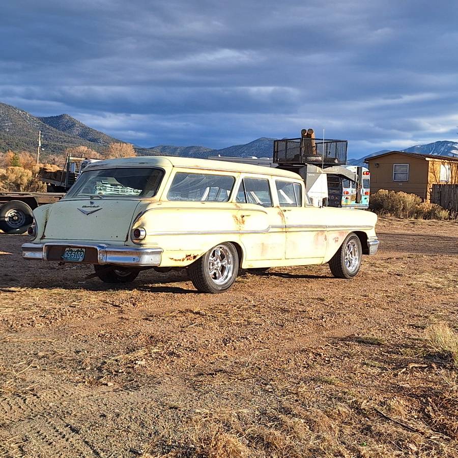 Chevrolet-brookwood-1958-yellow-21