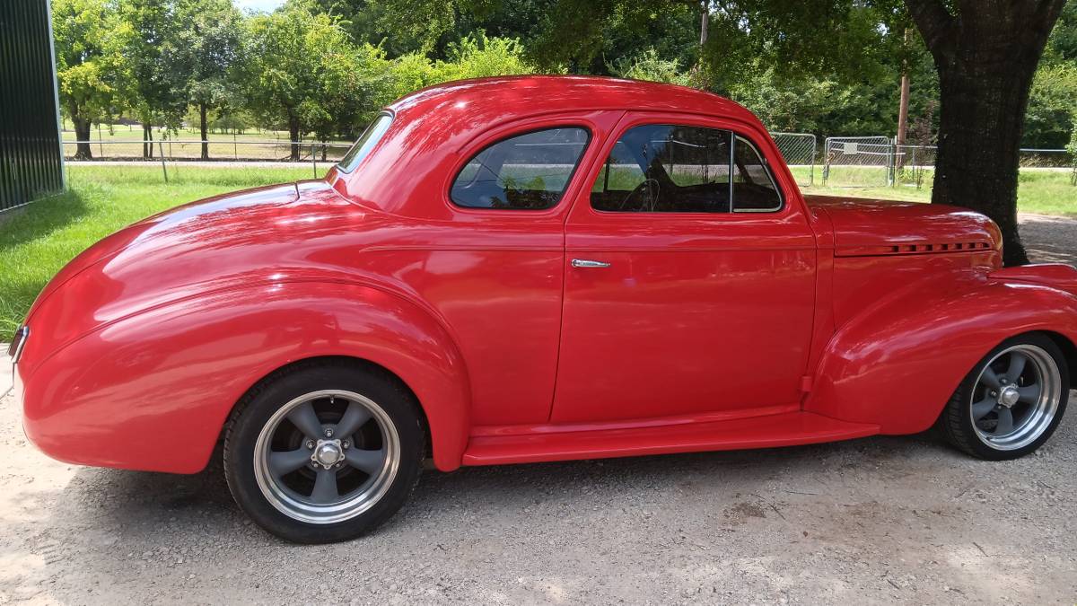 Chevrolet-business-coupe-1940-red-3