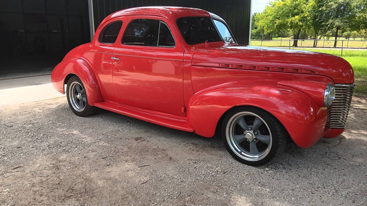 Chevrolet-business-coupe-1940-red