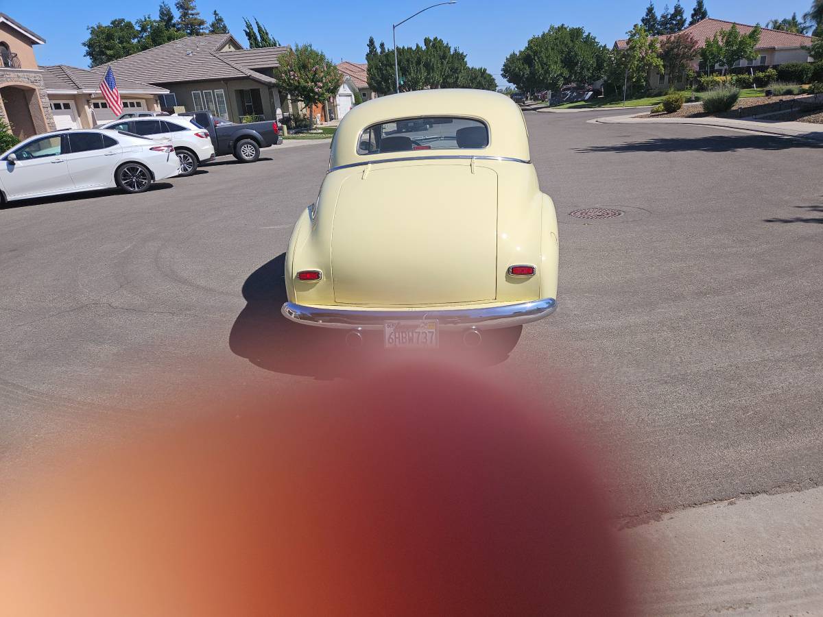 Chevrolet-business-coupe-custom-1948-custom-15