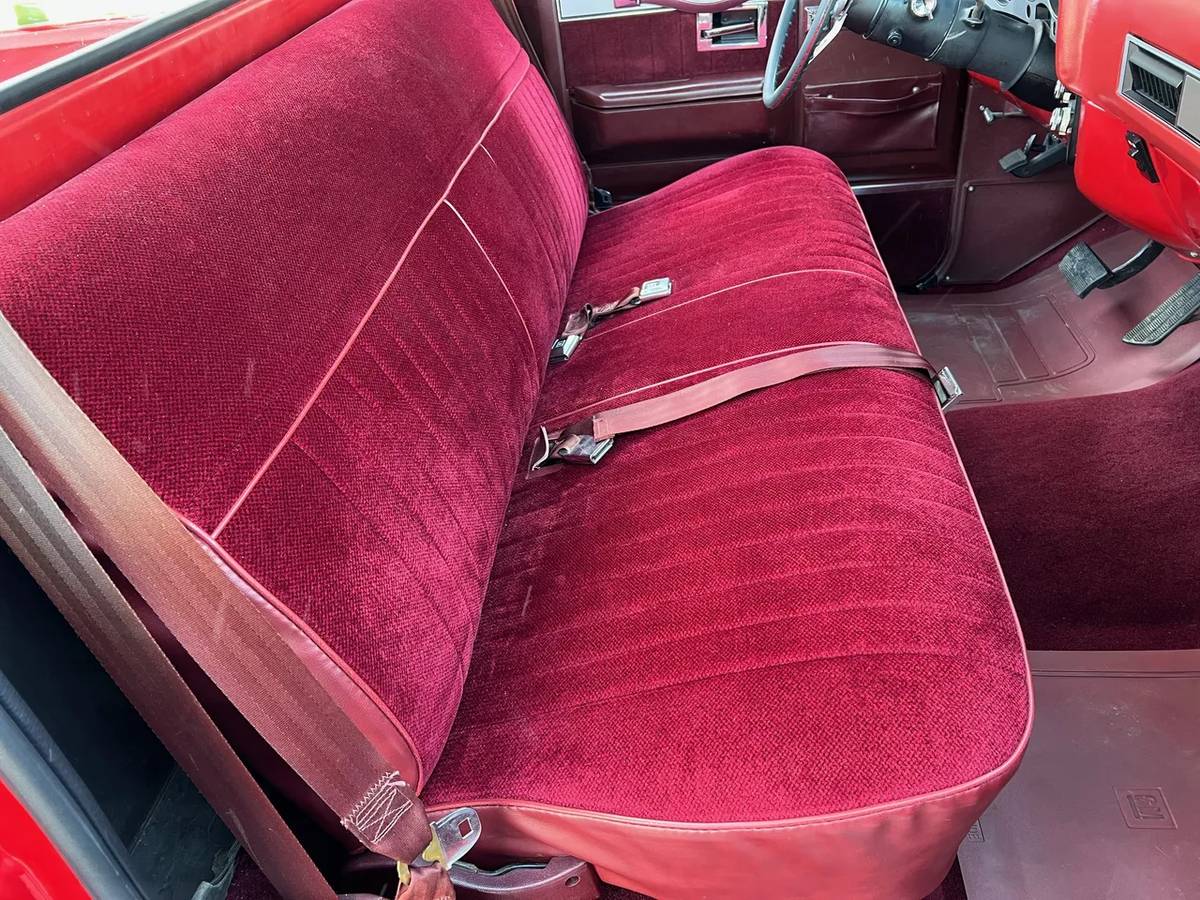Chevrolet-c-10-silverado-truck-1986-red-14
