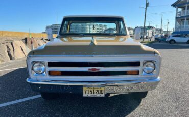 Chevrolet-c10-1968-custom-14