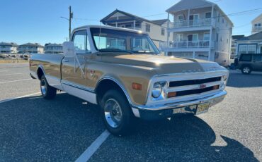 Chevrolet-c10-1968-custom-35