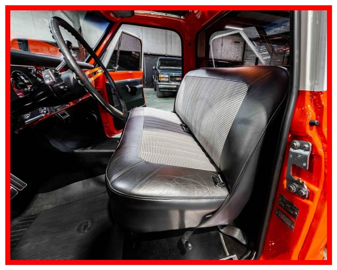 Chevrolet-c10-1968-orange-13