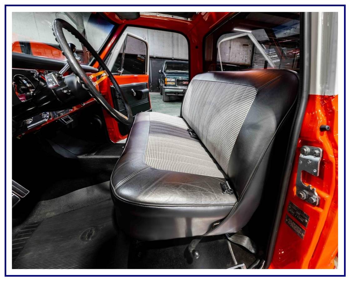 Chevrolet-c10-1968-orange-18