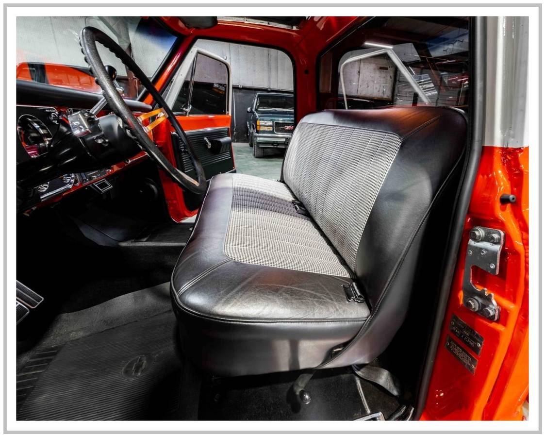 Chevrolet-c10-1968-orange-21