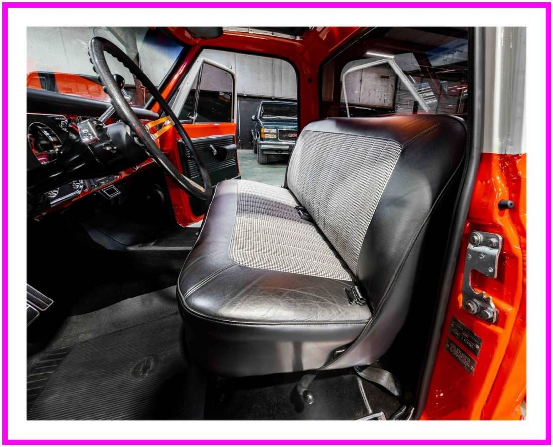 Chevrolet-c10-1968-orange-30
