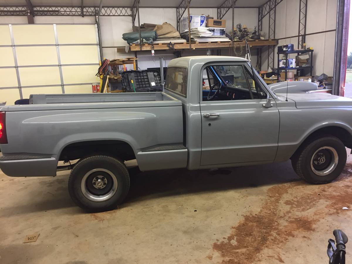 Chevrolet-c10-1970-grey-4