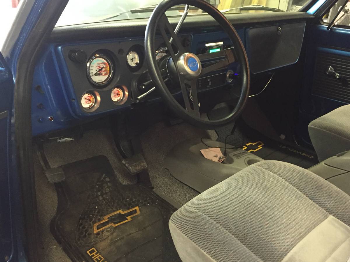 Chevrolet-c10-1970-grey-7