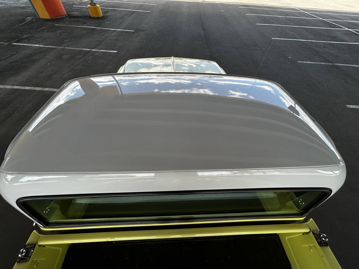 Chevrolet-c10-1972-yellow-14