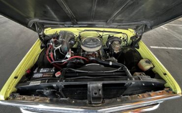 Chevrolet-c10-1972-yellow-8