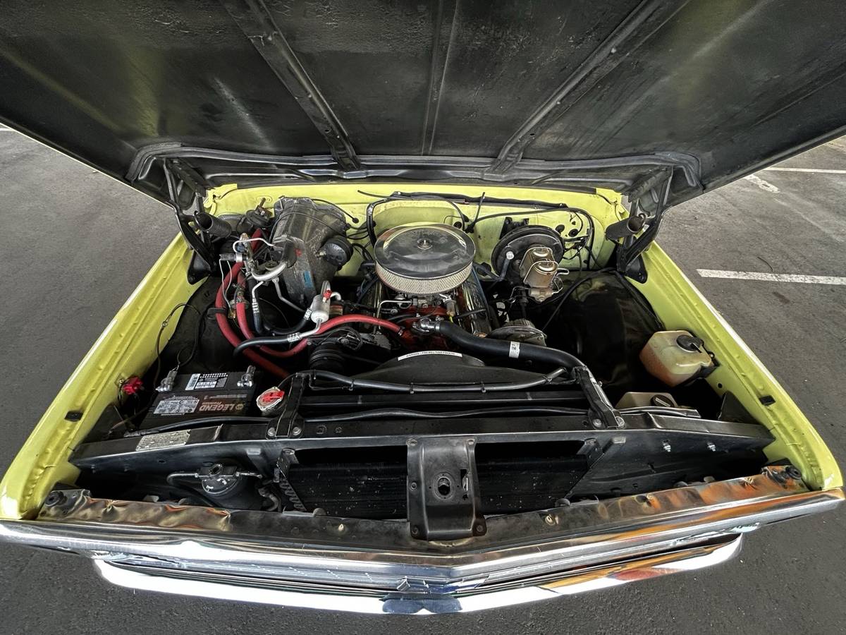 Chevrolet-c10-1972-yellow-8