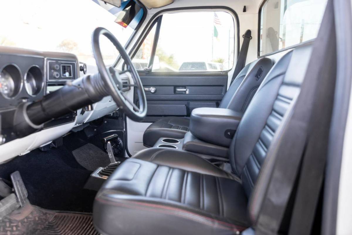 Chevrolet-c10-1978-13