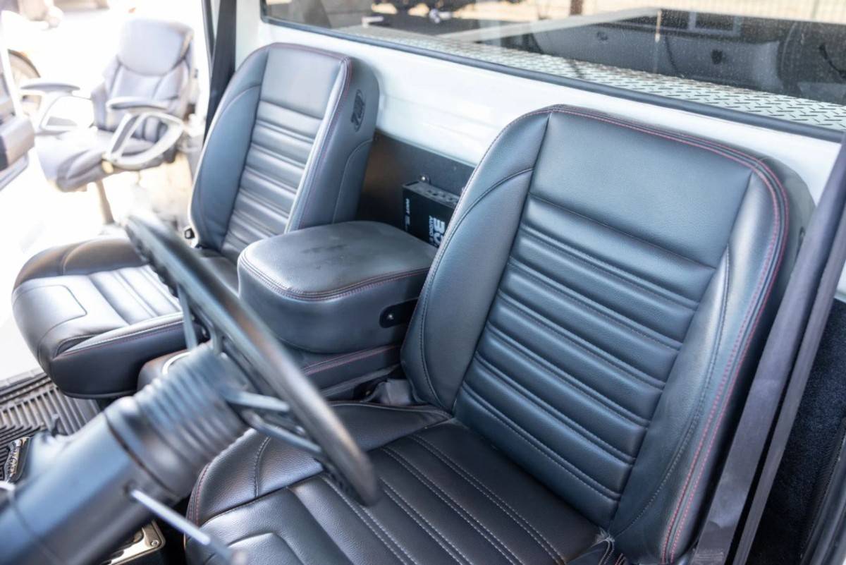 Chevrolet-c10-1978-16