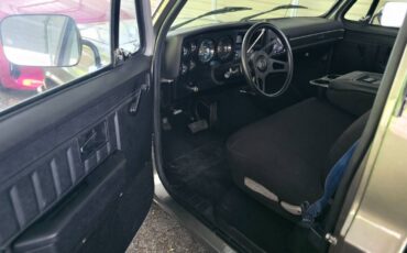 Chevrolet-c10-1985-grey-2
