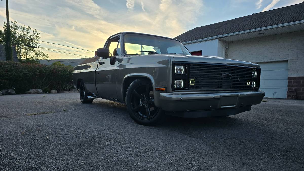 Chevrolet-c10-1985-grey