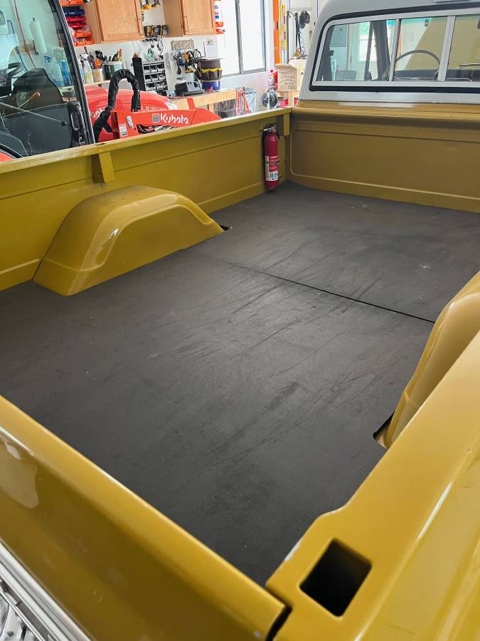 Chevrolet-c10-longbed-1972-yellow-11