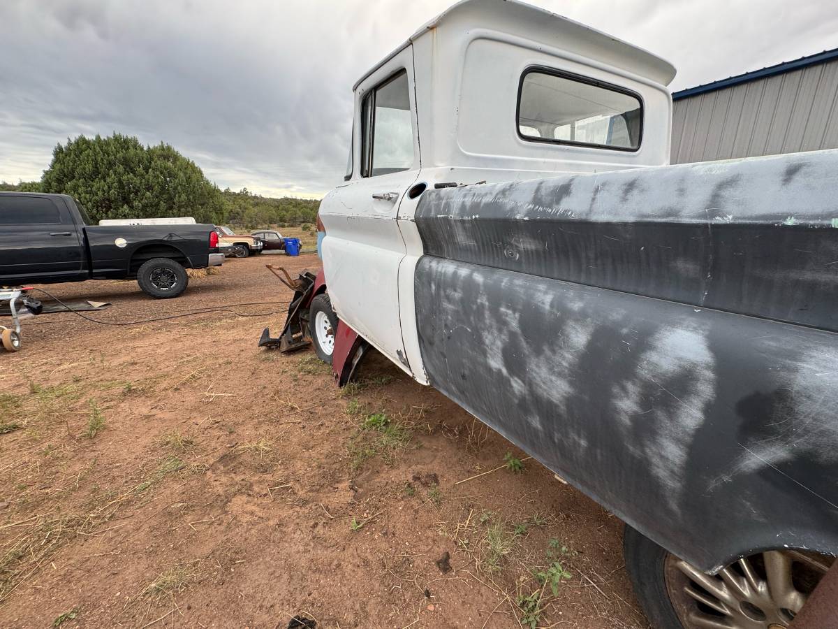 Chevrolet-c10-pickup-1963-white-18